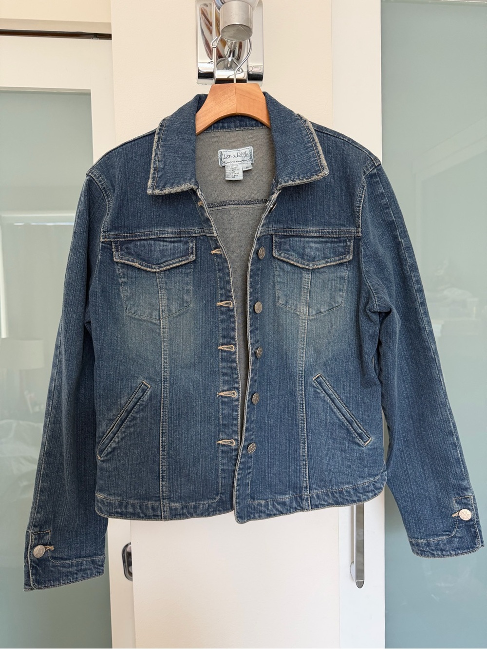 Wynn Vegas Jeans Classic Blue Denim Jacket